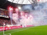 Xena Vuurwerk verzorgt voor veel voetbalclubs de georganiseerde tifo en sfeeracties met vuurwerk in stadions